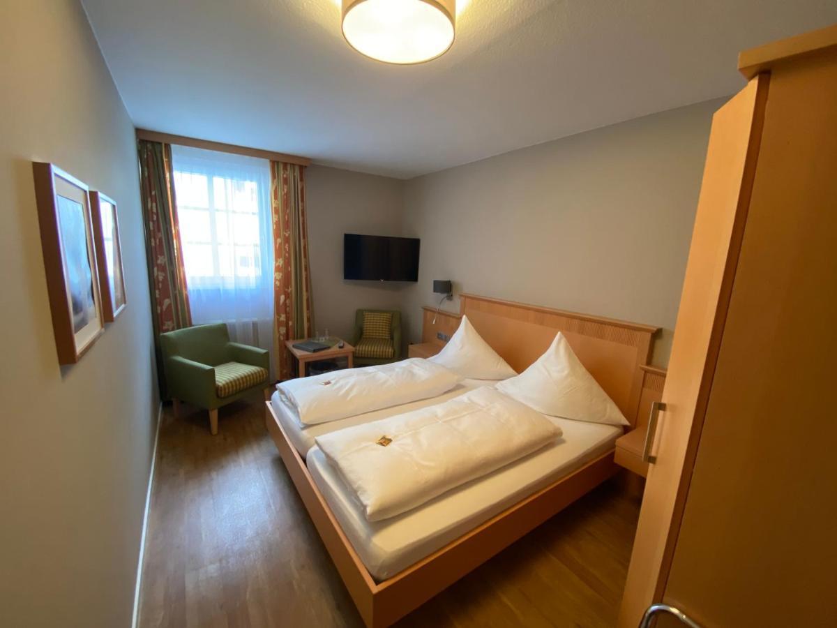 Weingutshotel Piesporter Goldtroepfchen Exterior photo
