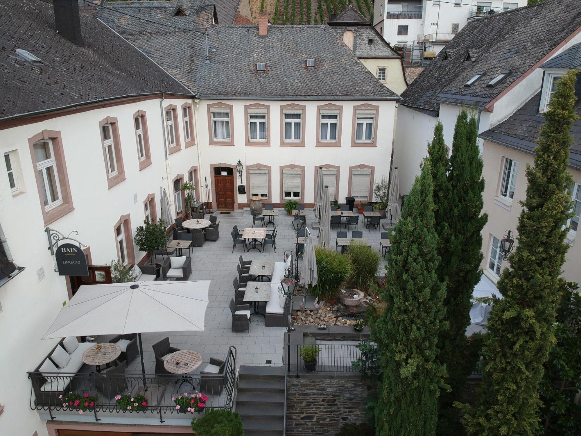 Weingutshotel Piesporter Goldtroepfchen Exterior photo